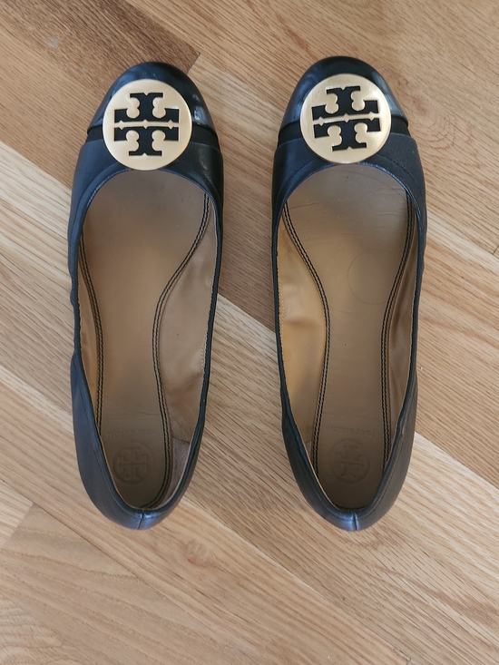 Tory Burch Shoes - Tory Burch Black Leather Ballet Flats with Gold Logo